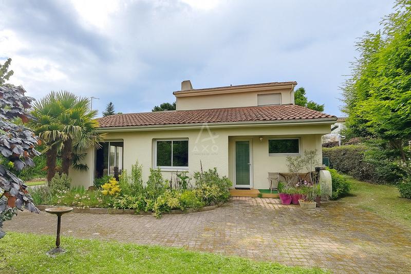 Maison - 154 m² - 8 pièces