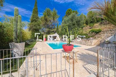 Villa - 320 m² - 5 pièces