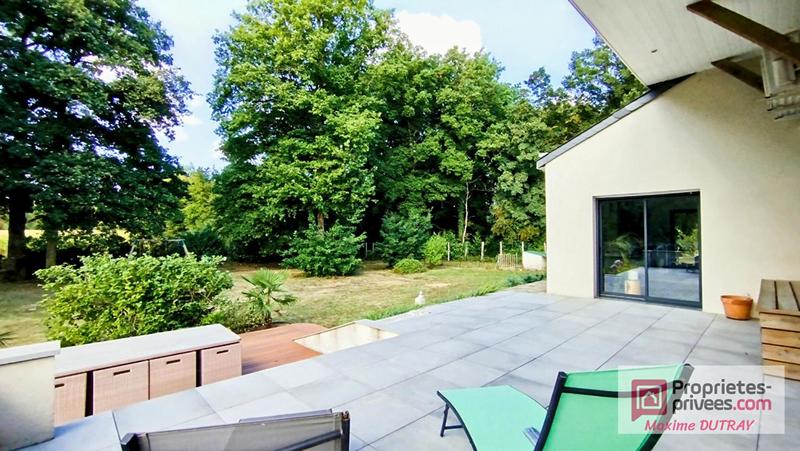 Maison - 210 m² - 6 pièces