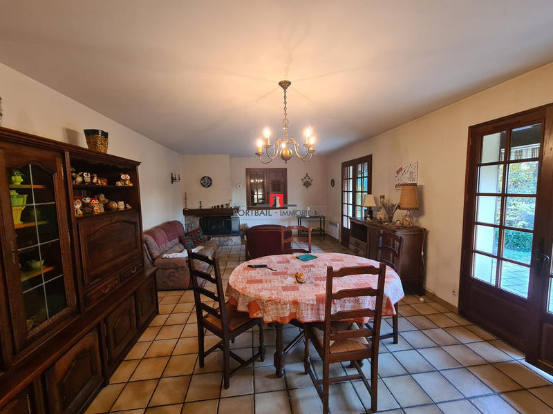 Maison - 93 m² - 4 pièces