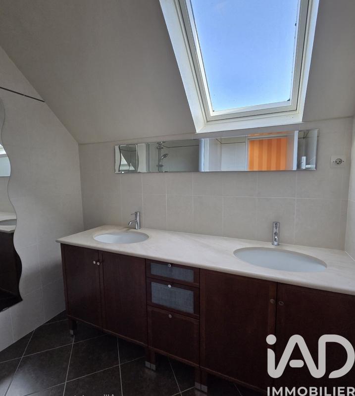 Maison - 210 m² - 7 pièces