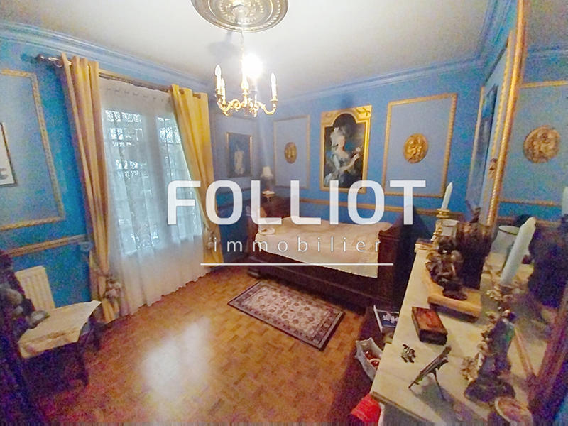 Maison - 155 m² - 10 pièces