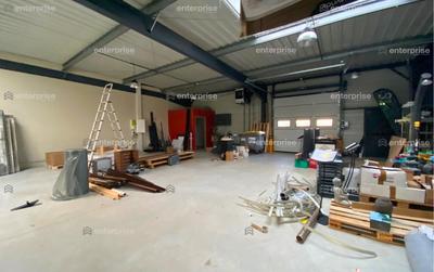 Local commercial - 242 m²