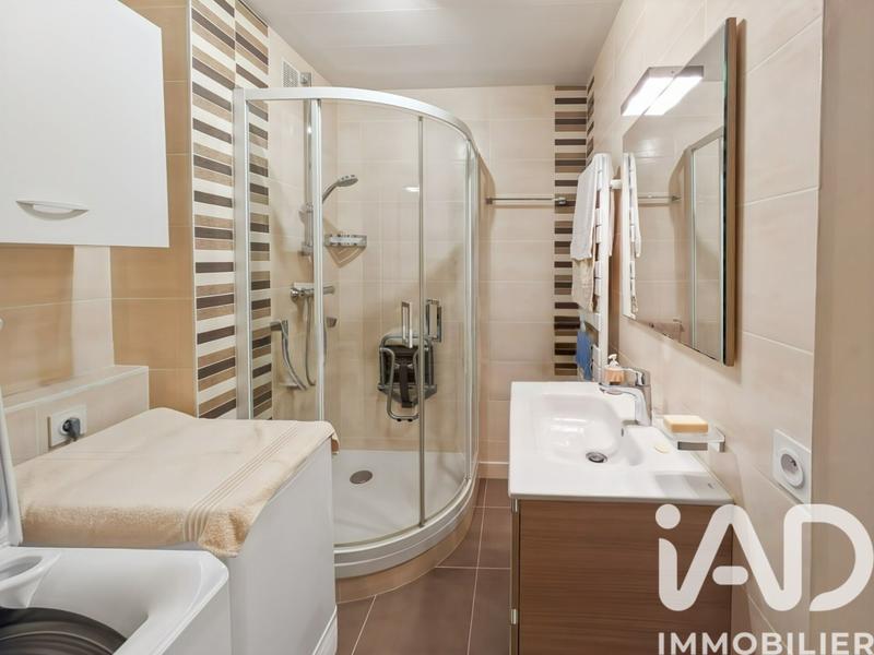 Appartement - 90 m² - 5 pièces