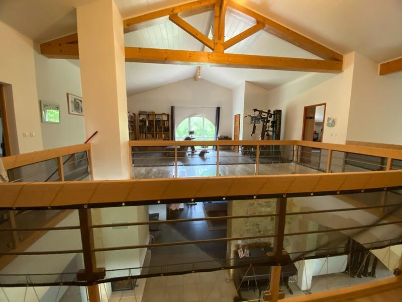 Maison - 462 m² - 12 pièces