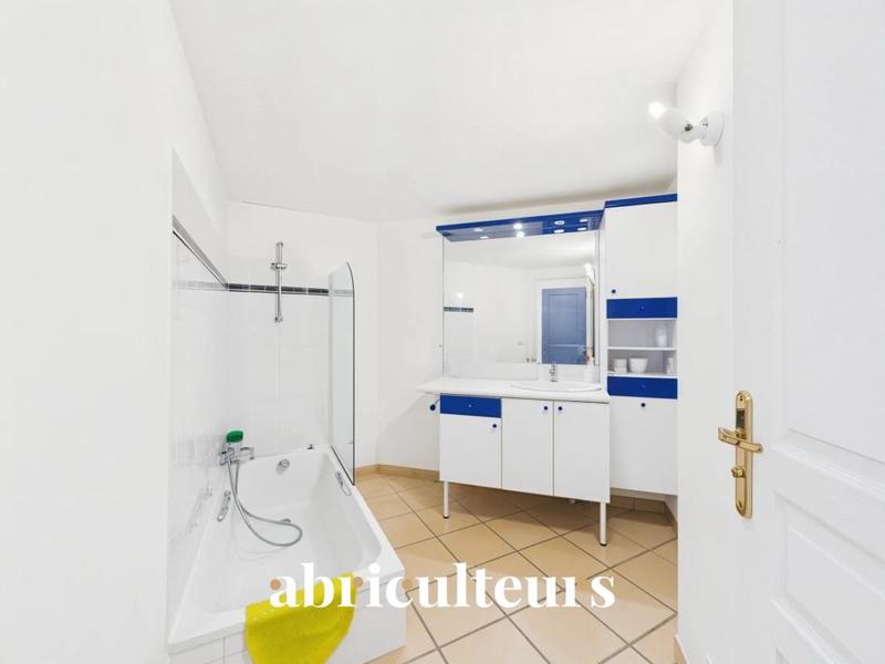 Maison ancienne - 256 m² - 8 pièces