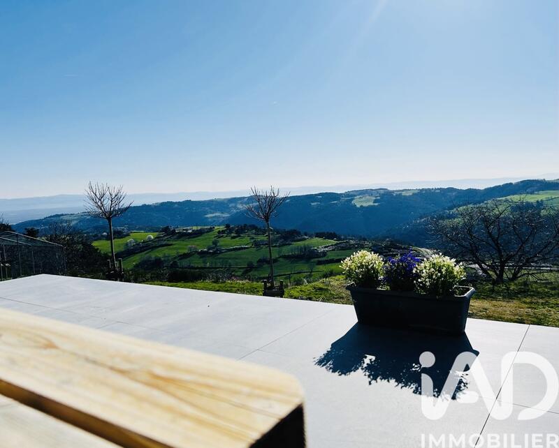 Maison - 138 m² - 6 pièces