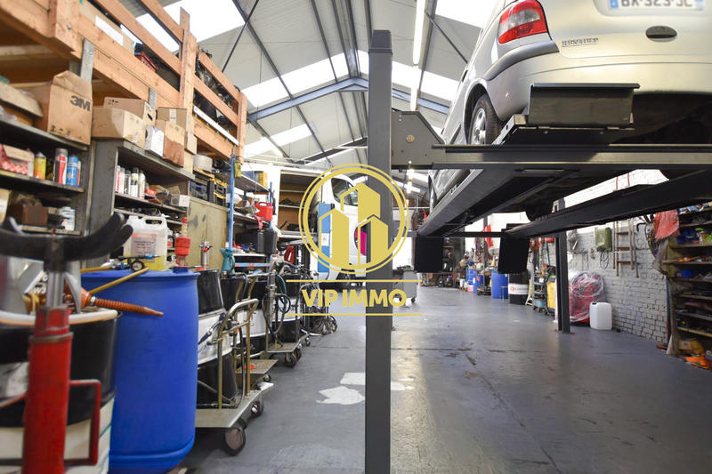 Entrepôt - 260 m²
