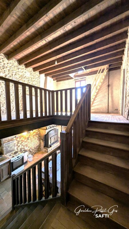 Maison - 177 m² - 7 pièces