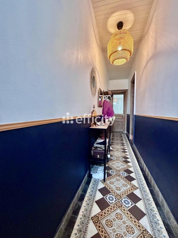 Maison - 200 m² - 8 pièces