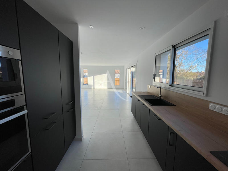 Maison - 111 m² - 4 pièces
