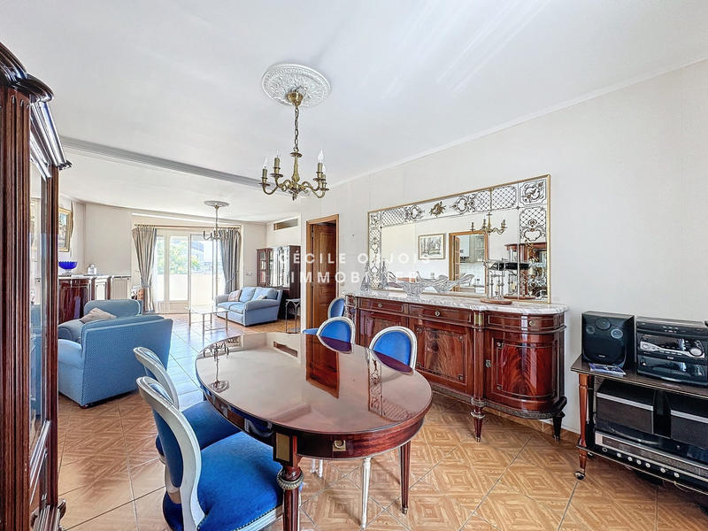 Appartement - 86 m² - 4 pièces