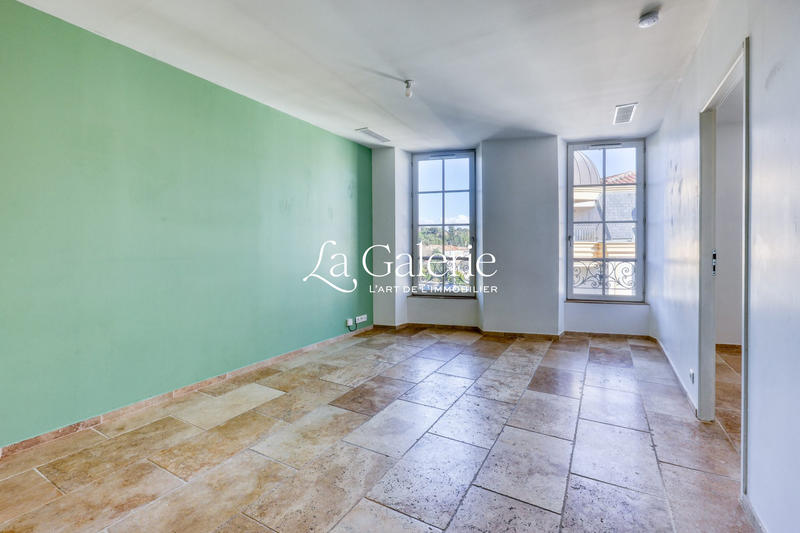 Maison traditionnelle - 192 m² - 5 pièces