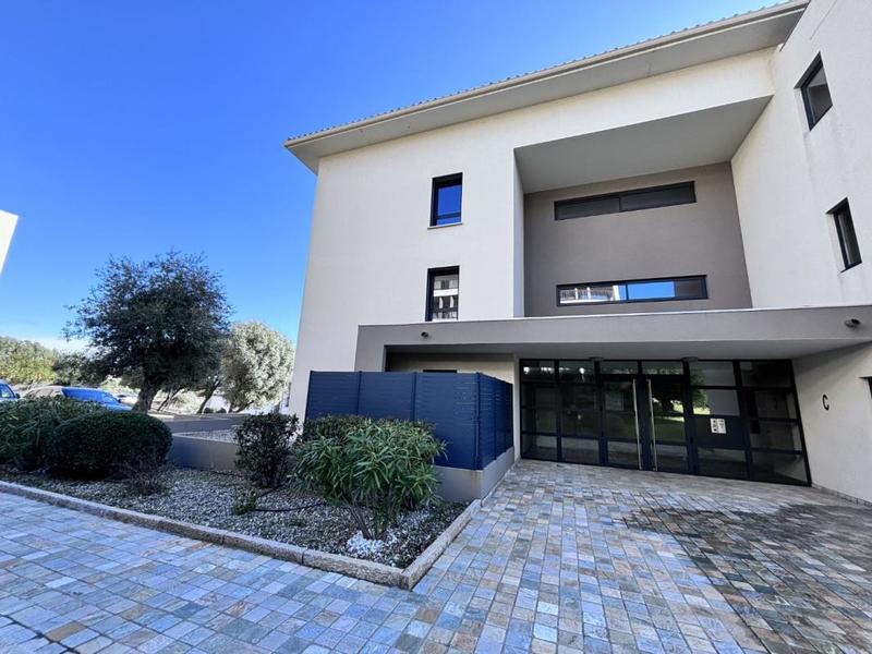 Appartement - 188 m² - 5 pièces