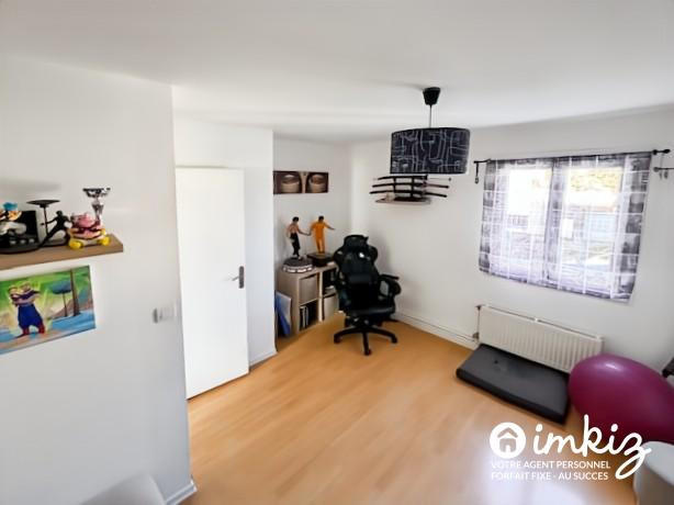 Maison - 94 m² - 5 pièces