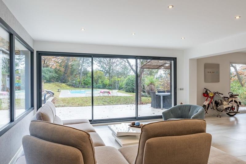 Villa - 220 m² - 7 pièces