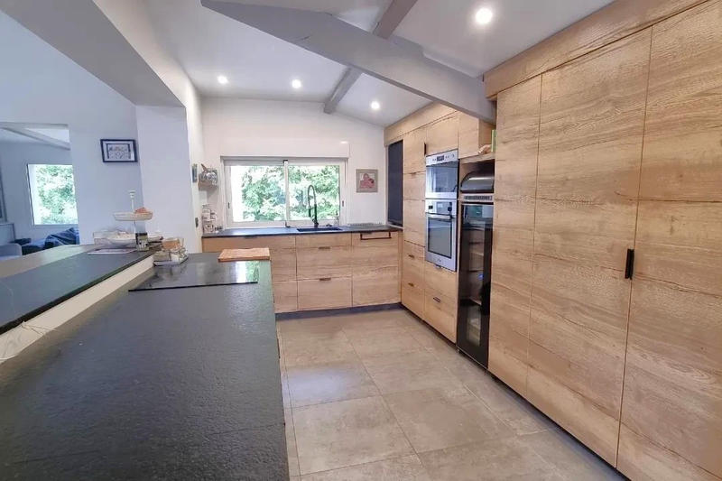 Maison - 175 m² - 6 pièces