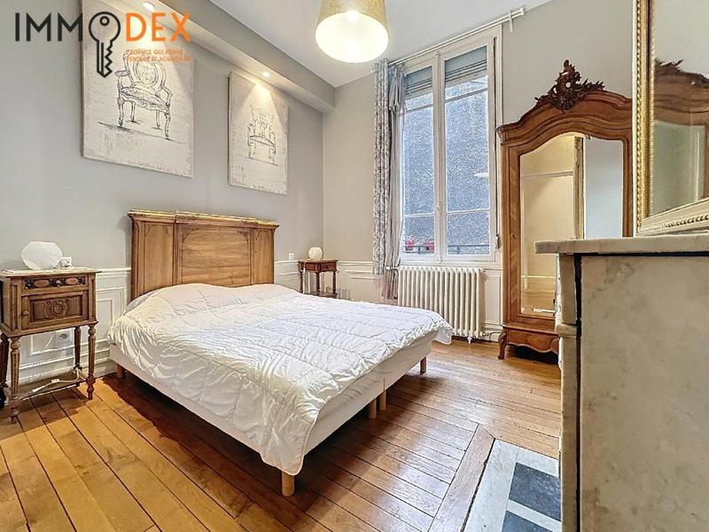 Appartement - 162 m² - 7 pièces