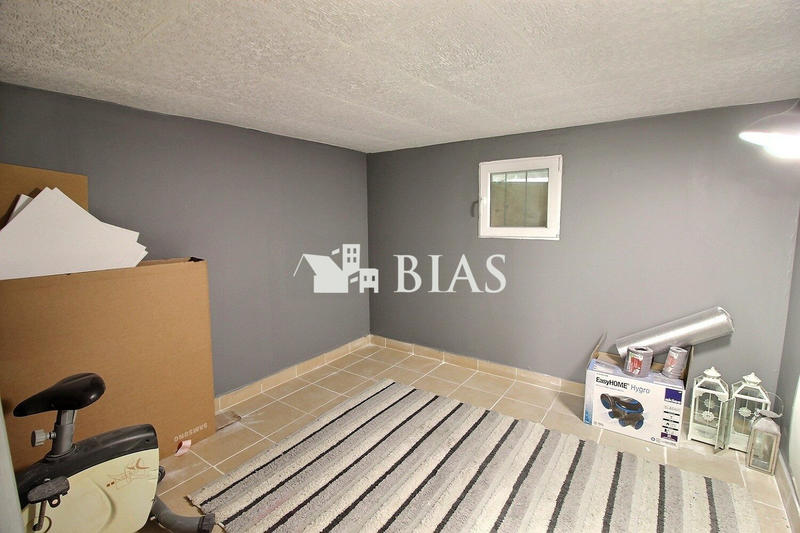 Maison - 92 m² - 6 pièces