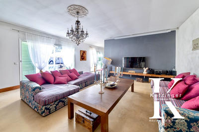 Maison - 249 m² - 8 pièces