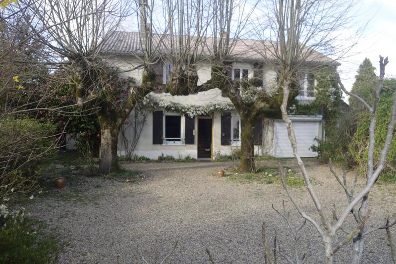 Maison - 220 m² - 5 pièces