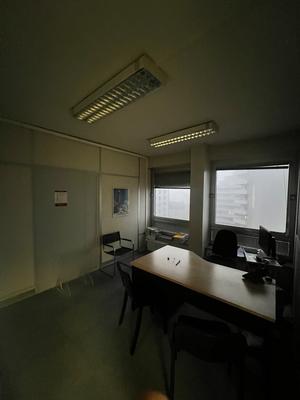 Bureau - 200 m² - 1 pièce
