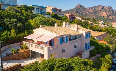 Villa - 212 m² - 6 pièces