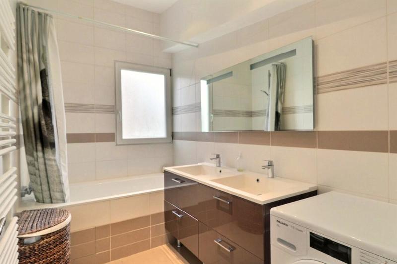 Maison d'architecte - 230 m² - 9 pièces