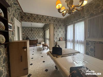 Maison - 180 m² - 8 pièces