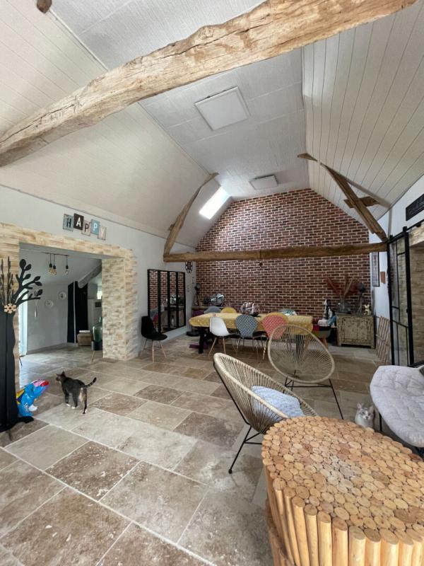 Maison - 210 m² - 7 pièces