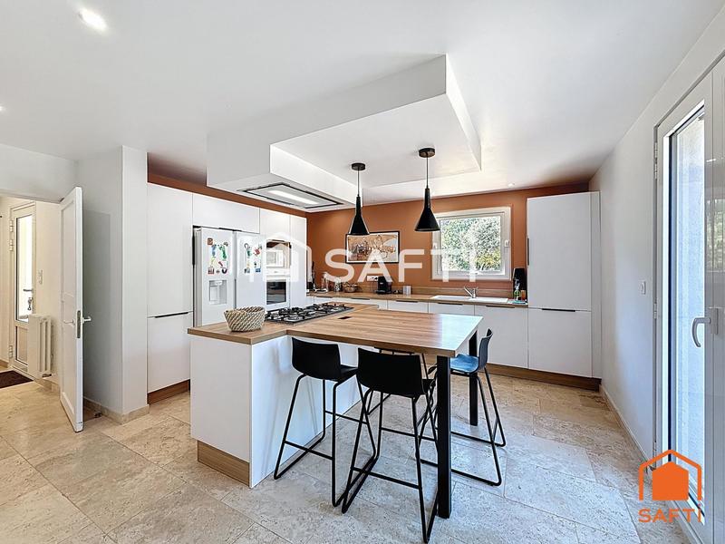 Maison - 190 m² - 8 pièces