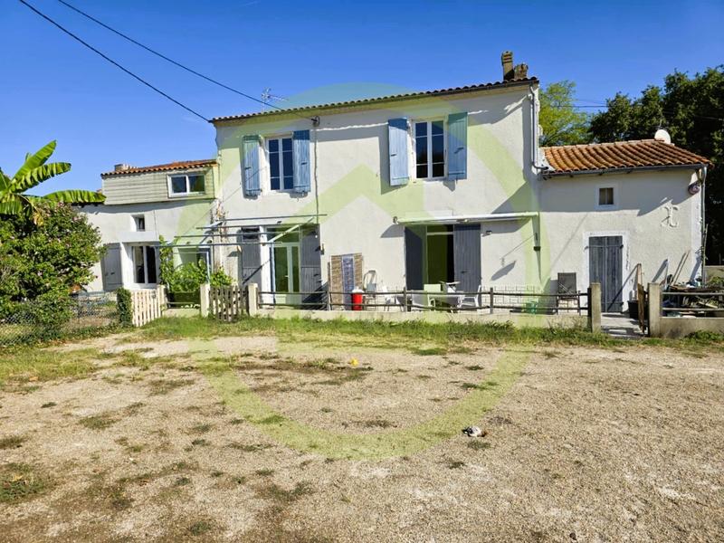 Maison - 207 m² - 7 pièces