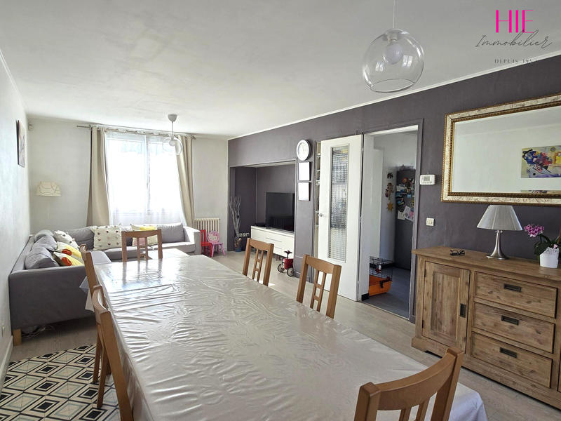 Maison - 100 m² - 6 pièces