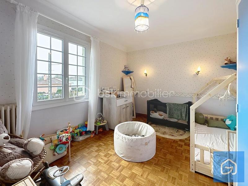 Maison - 173 m² - 9 pièces