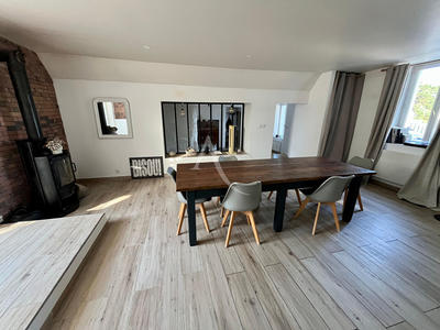 Maison - 304 m² - 11 pièces