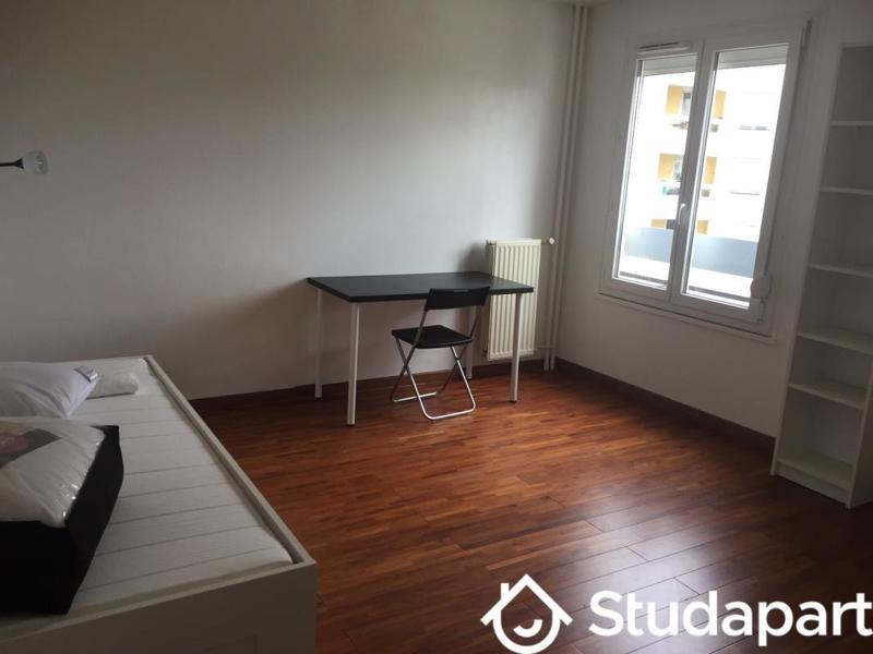 Chambre - 9 m² - 1 pièce