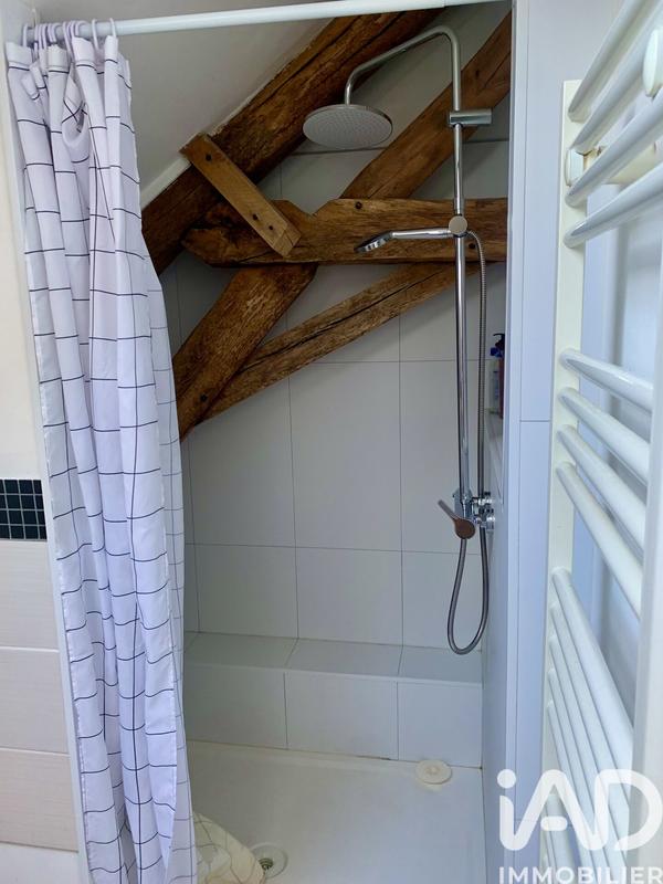 Maison - 210 m² - 10 pièces