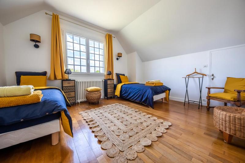 Propriété - 338 m² - 11 pièces