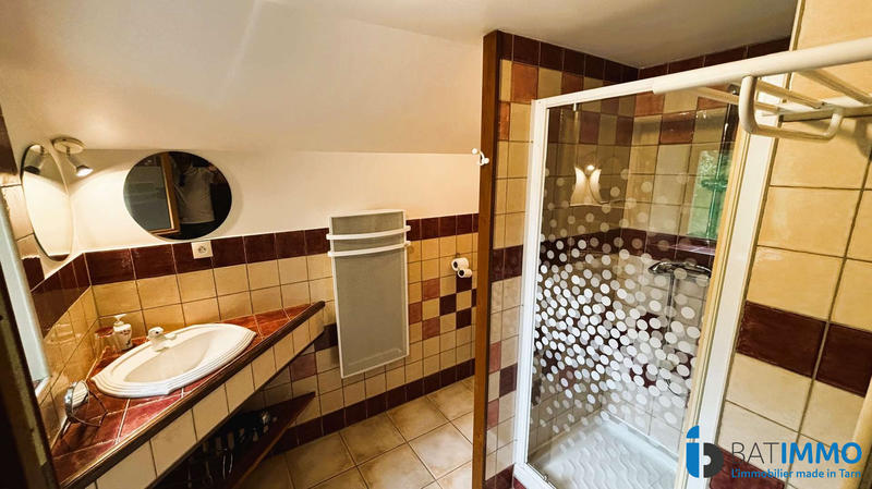 Maison - 373 m² - 8 pièces