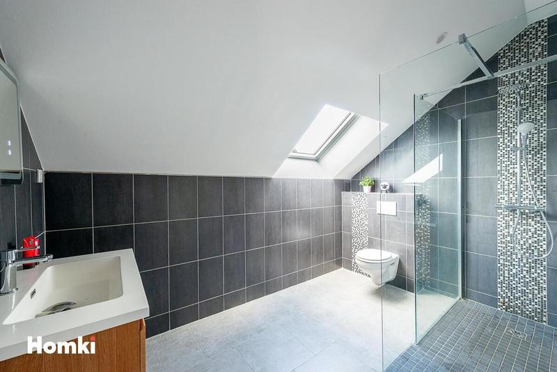 Demeure - 262 m² - 7 pièces