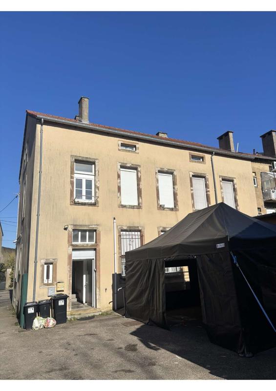 Local commercial - 279 m²