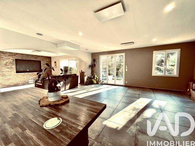 Maison - 120 m² - 5 pièces