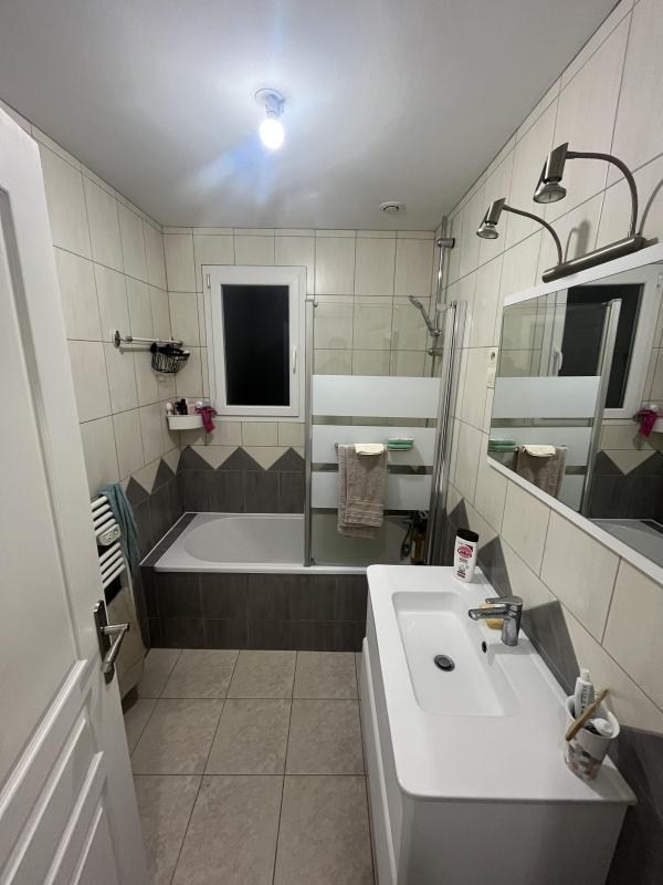 Chambre - 115 m² - 1 pièce