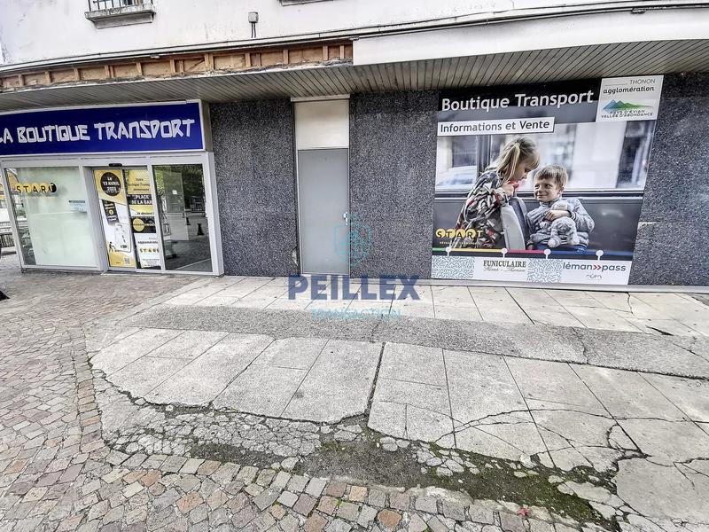 Local commercial - 88 m² - 4 pièces