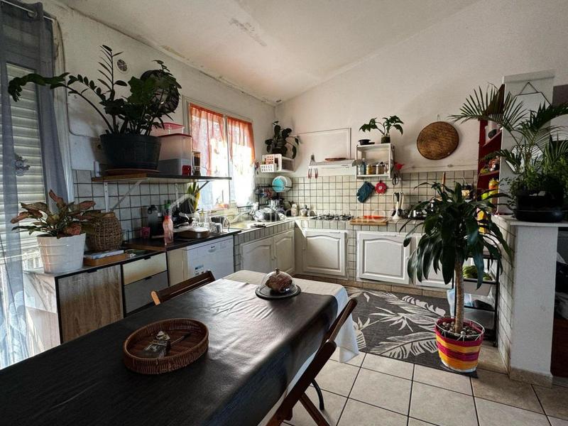 Immeuble - 237 m² - 11 pièces