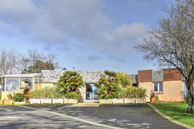 Maison - 130 m² - 8 pièces