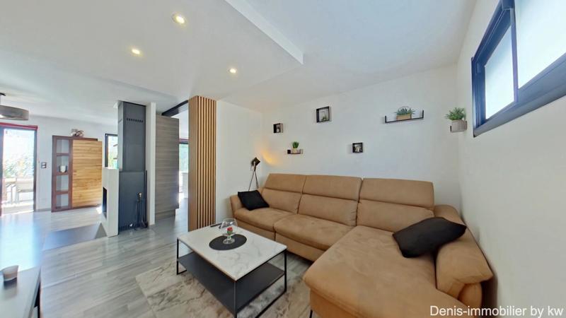 Maison - 151 m² - 6 pièces