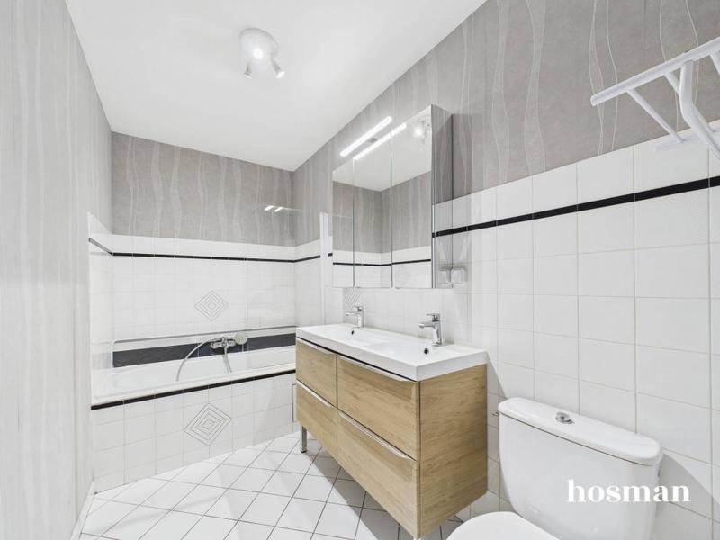 Appartement - 93 m² - 4 pièces