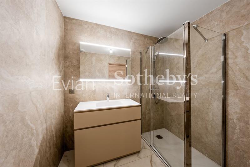 Appartement - 282 m² - 6 pièces