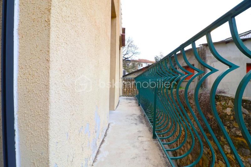 Maison de village - 100 m² - 6 pièces